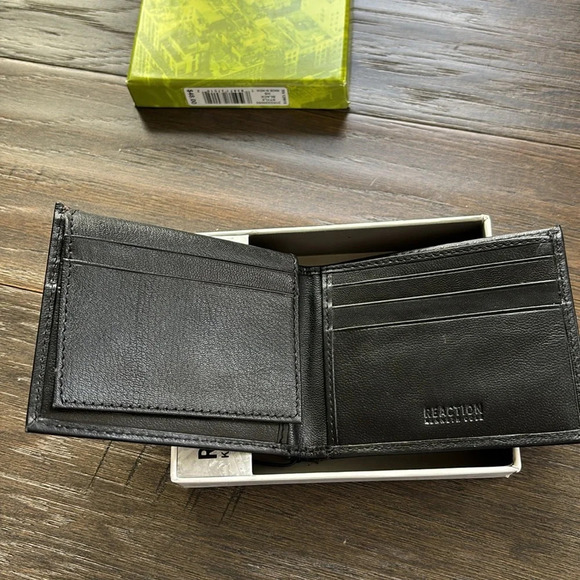 Reaction Kenneth Cole Genuine Leather black wallet/card/bill/ID holder, slim fit - Picture 3 of 8